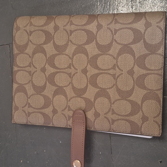 Coach Notebook - Picture 6 of 6